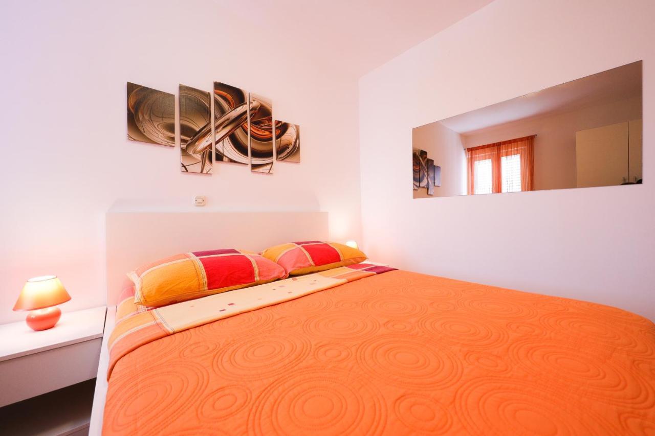 Villa Pino With Pool, Sauna & Jacuzzi Petrčane Extérieur photo