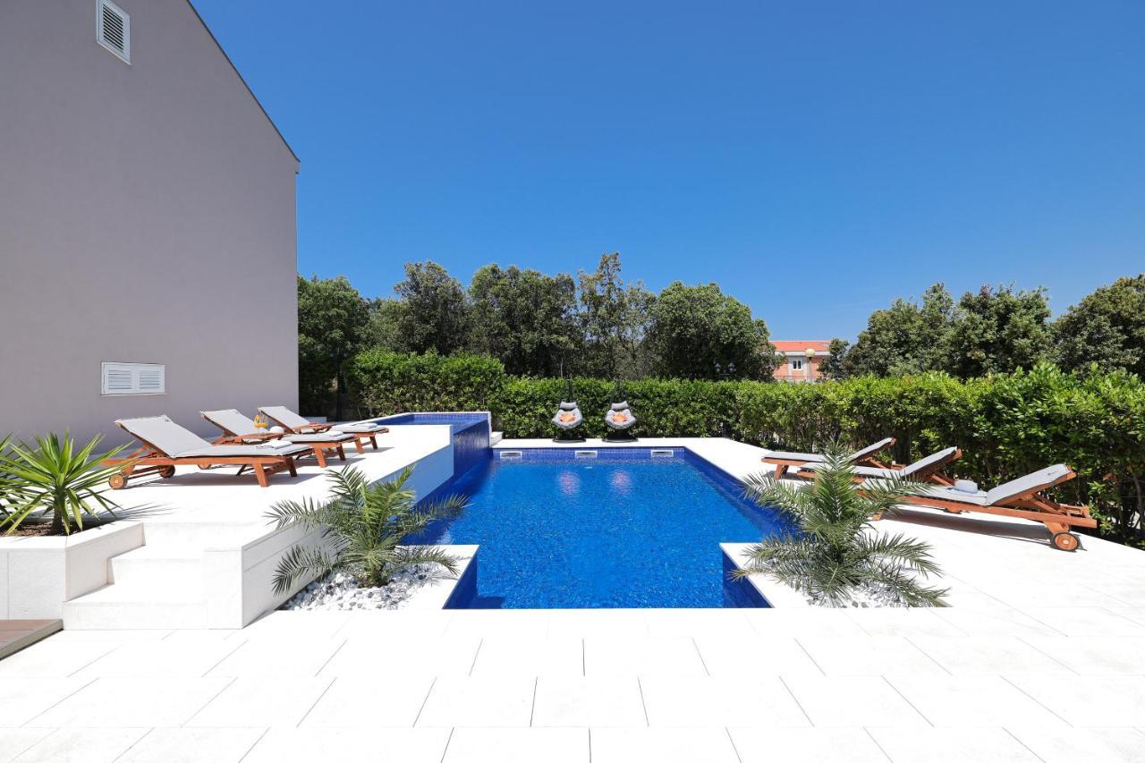 Villa Pino With Pool, Sauna & Jacuzzi Petrčane Extérieur photo