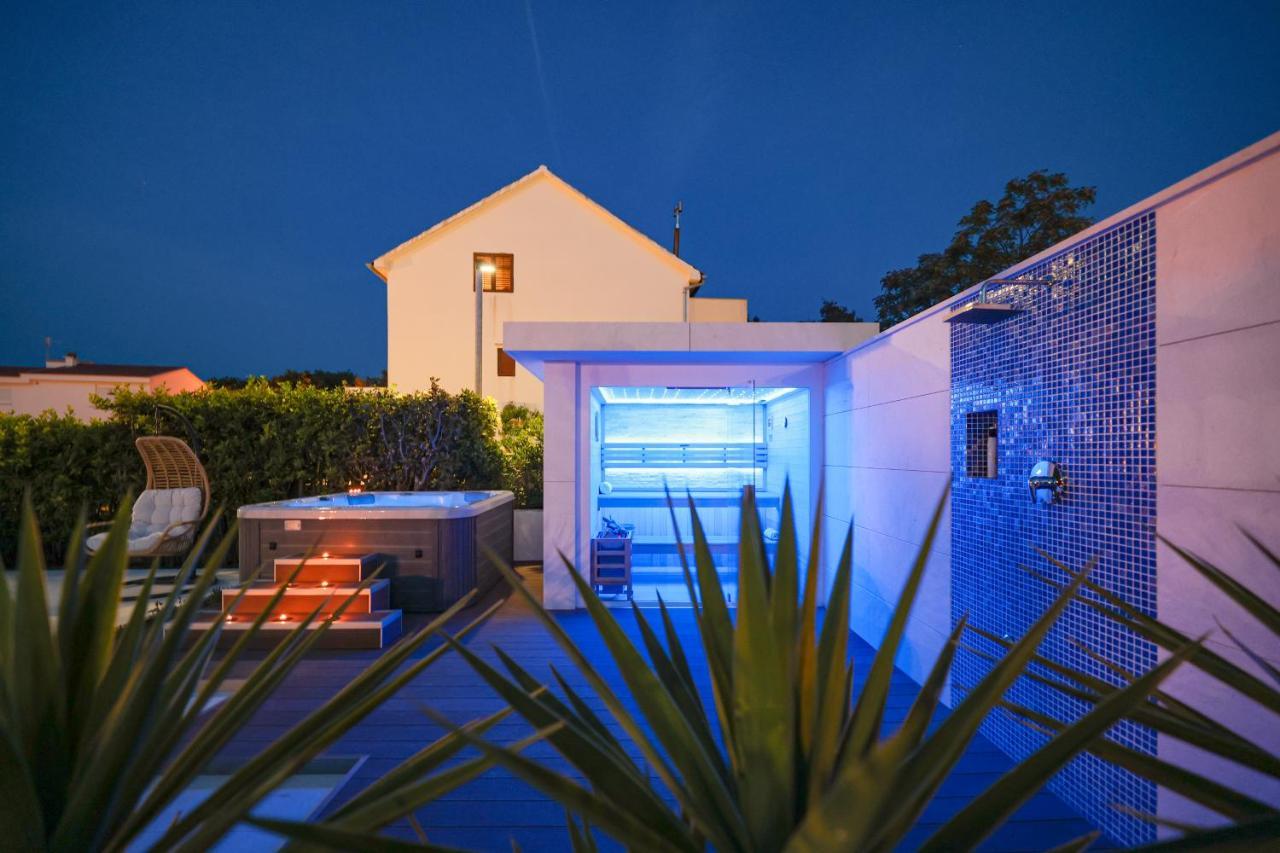 Villa Pino With Pool, Sauna & Jacuzzi Petrčane Extérieur photo